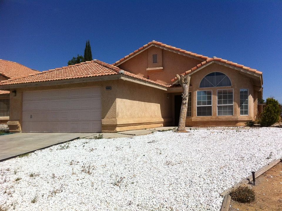 1st image of 16888 Robin Ln