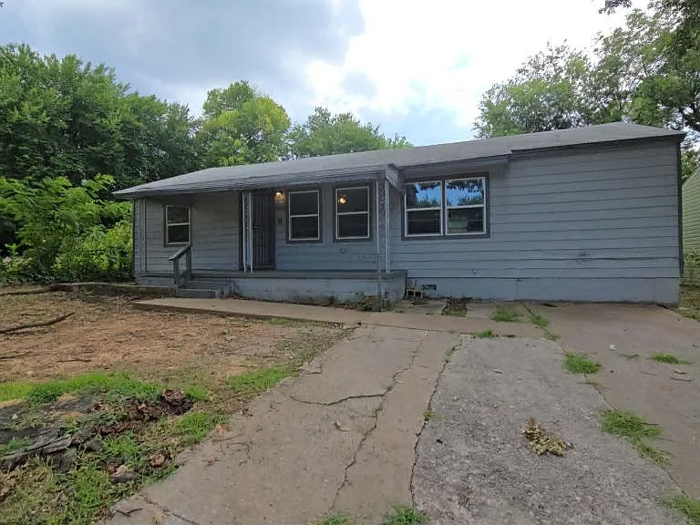 4522 N Johnstown Ave — Photo 1