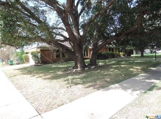 208 Lancaster St, Victoria, TX 77904