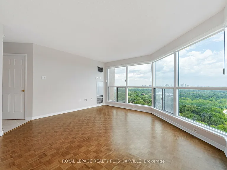 2177 Burnhamthorpe Rd W #1810 — Photo 6