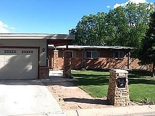 front view & custom mailbox