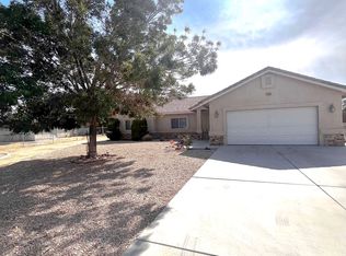 7764 Corona Ave, Hesperia, CA 92345