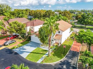 8909 SW 108th Circle Ct, Miami, FL 33176