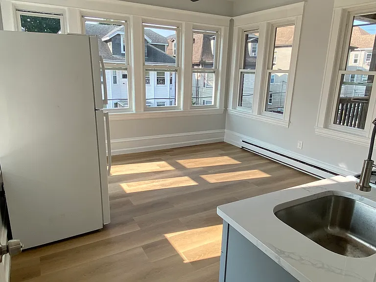 131 Deane St #2S — Photo 9