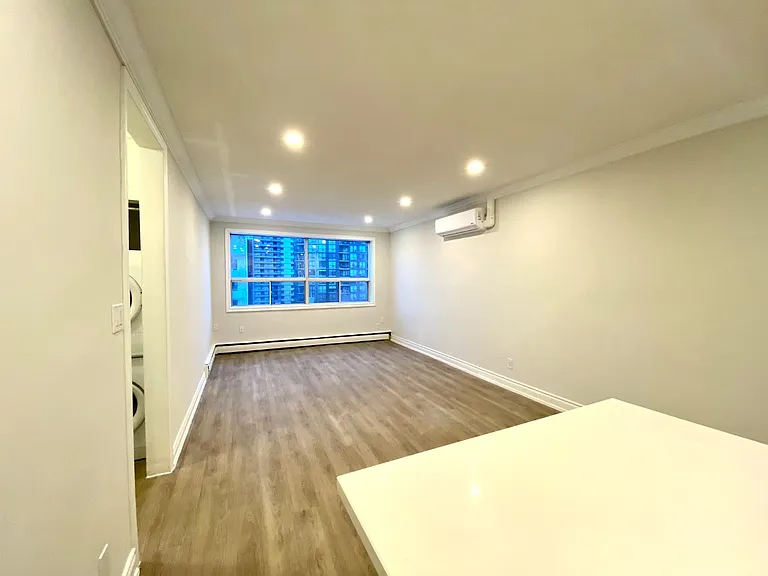 112 Saint Josephs Dr #307 — Photo 6