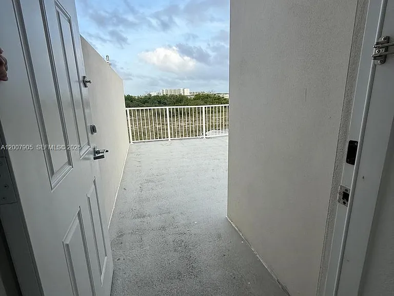 25664 SW 143rd Path — Photo 6