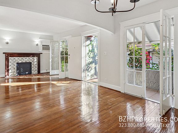 4th image of 1241 1/2 N Havenhurst Dr #1241