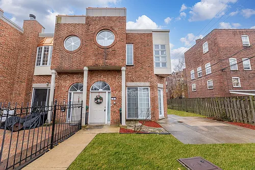 5424 S Ellis Ave #A Photo 1