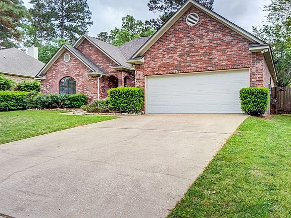 4th image of 440 Augusta Dr
