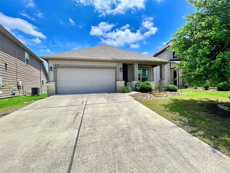 3009 Lions Tail St — Photo 2