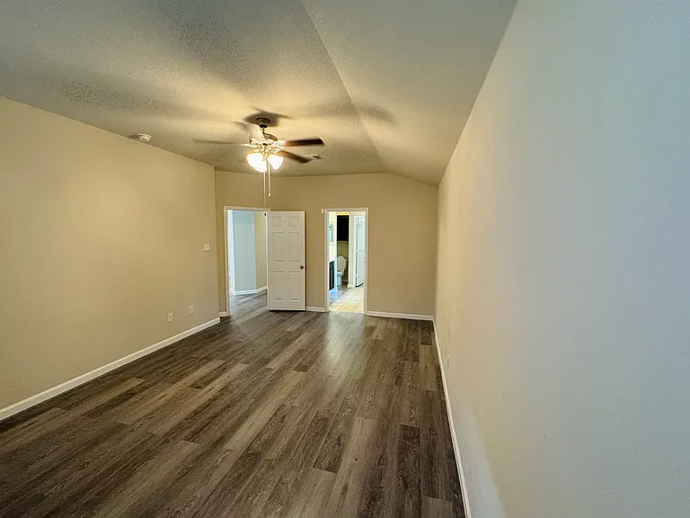 3020 Skinner Dr — Photo 8