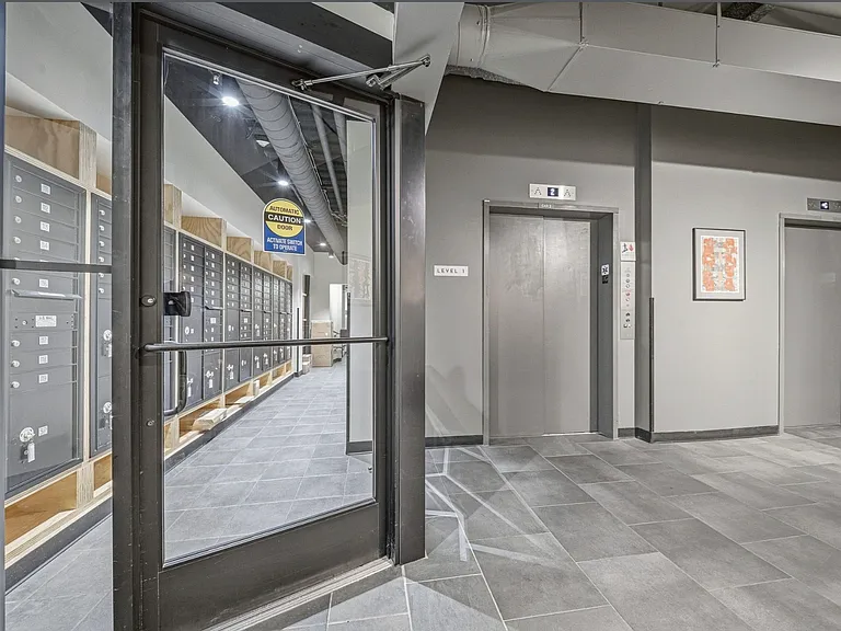 1200 Washington St #215 — Photo 17