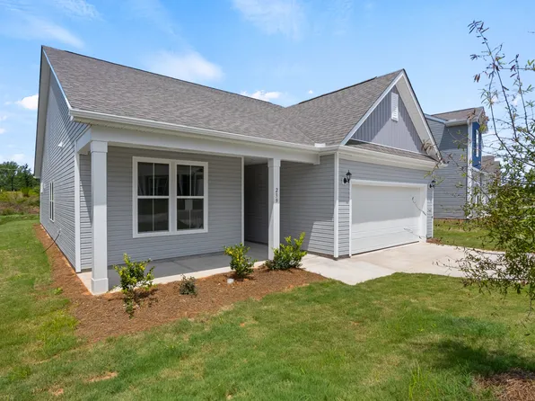 239 Pretoria Dr, Woodruff, SC 29388