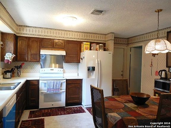5th image of 4526 Buckmoor St