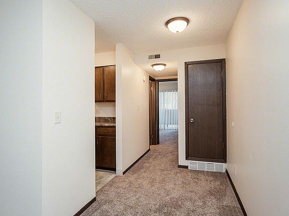 4th image of 1915 Garfield St APT 6