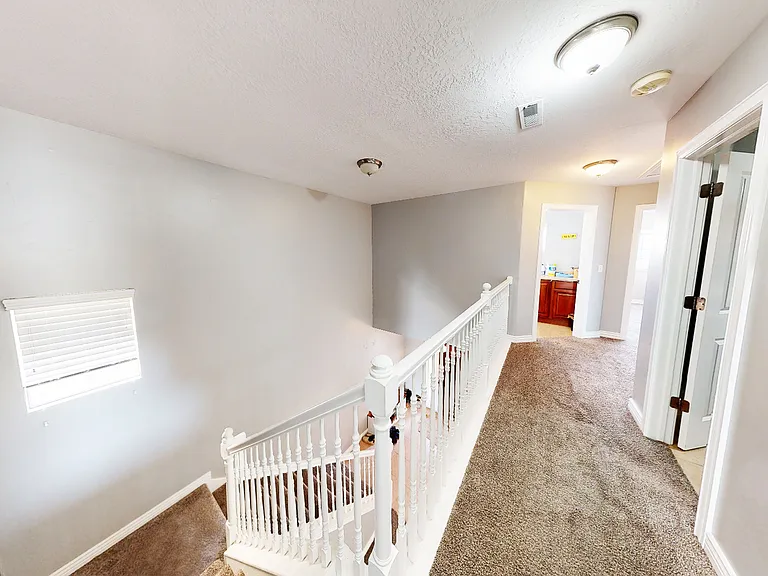 2869 W Chestnut St — Photo 10