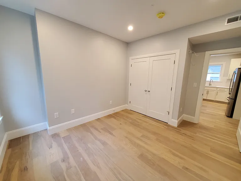 51 Fairbanks St — Photo 9