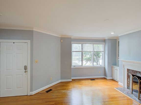 5th image of 1221 Llewellyn Ave