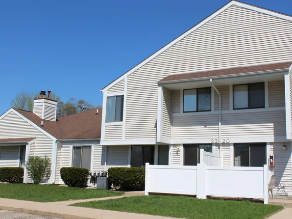 3320 Scots Pine Way APT 6, Portage, MI 49024