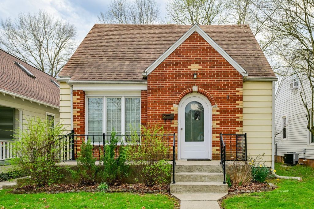 Real estate listing image