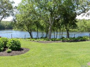 8 Beaver Lake Ct, Westhampton, NY 11977
