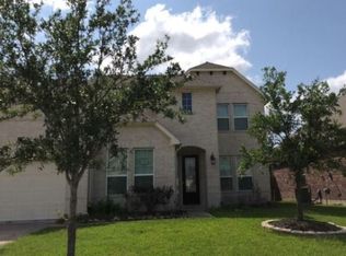 718 Oak River Ln, Rosenberg, TX 77469