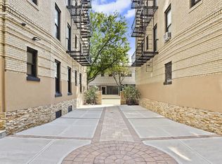 61-09 39th Ave #J5, Woodside, NY 11377