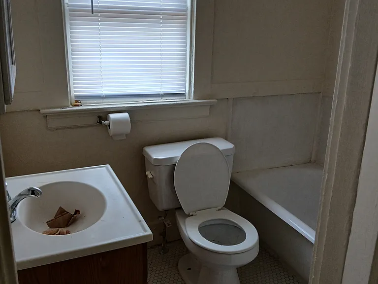 1361 S Floyd St #15 — Photo 7