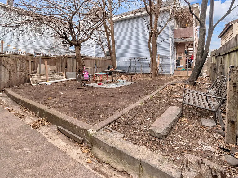 25 Oak St #BS — Photo 14