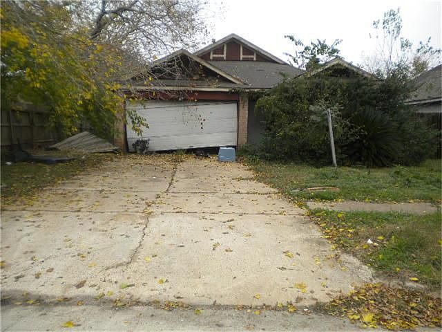 1st image of 5626 Lycomb Dr