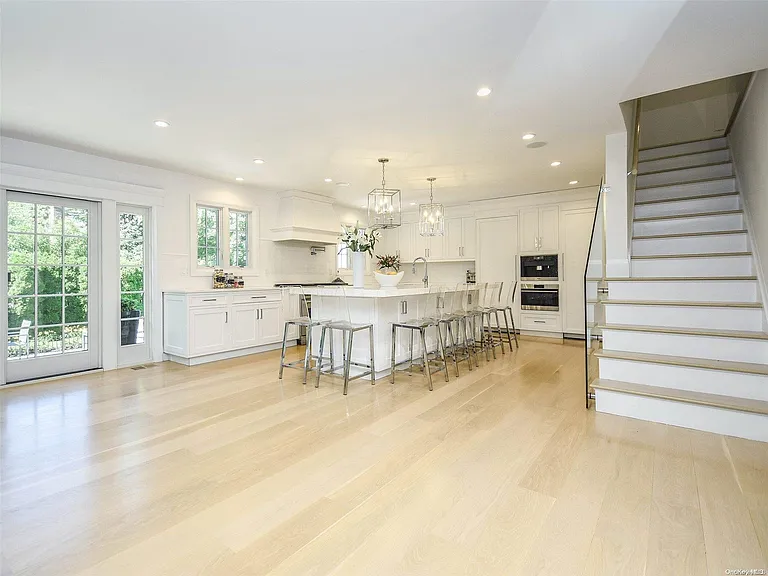 79 Reid Ave — Photo 13