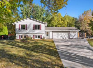 9670 Harbor Ln N, Maple Grove, MN 55369