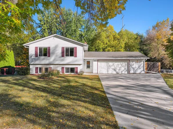 9670 Harbor Ln N, Maple Grove, MN 55369