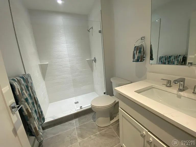 Regent Cir — Photo 9