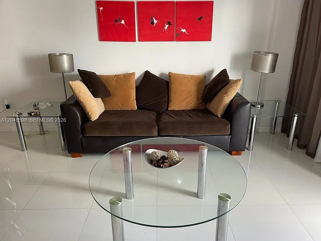 Arlen Beach Condo — Photo 3
