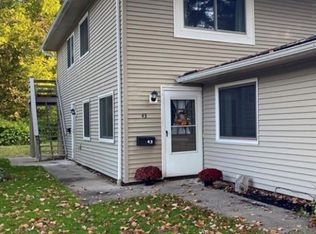 43 Milrace Dr, East Rochester, NY 14445
