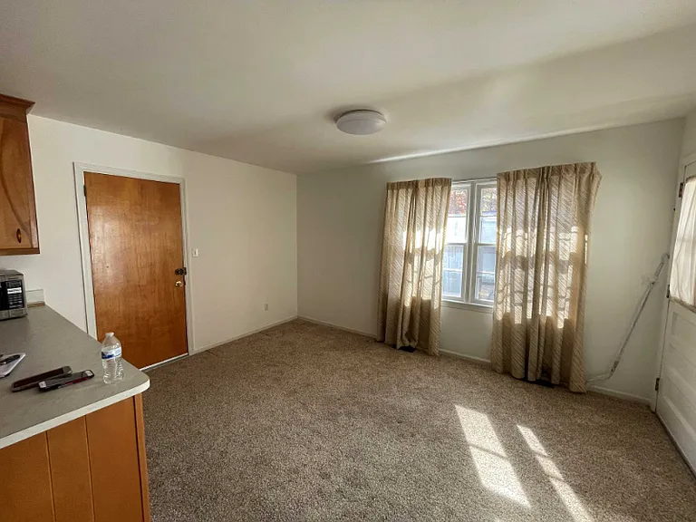 9 Dinwiddie Pl — Photo 4