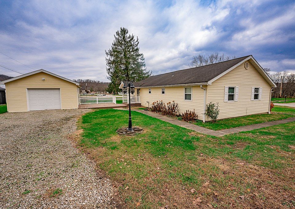 52 Maple Ln, Chillicothe, OH 45601 | Zillow