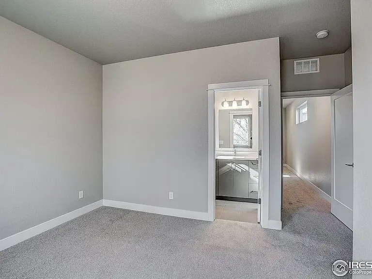 819 Cherokee Dr — Photo 16