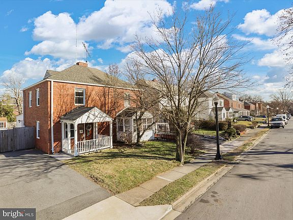 3rd image of 209 S Veitch St