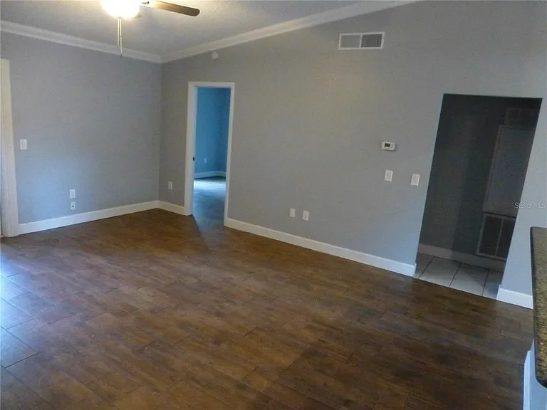 1890 Wolford Rd #5 — Photo 6