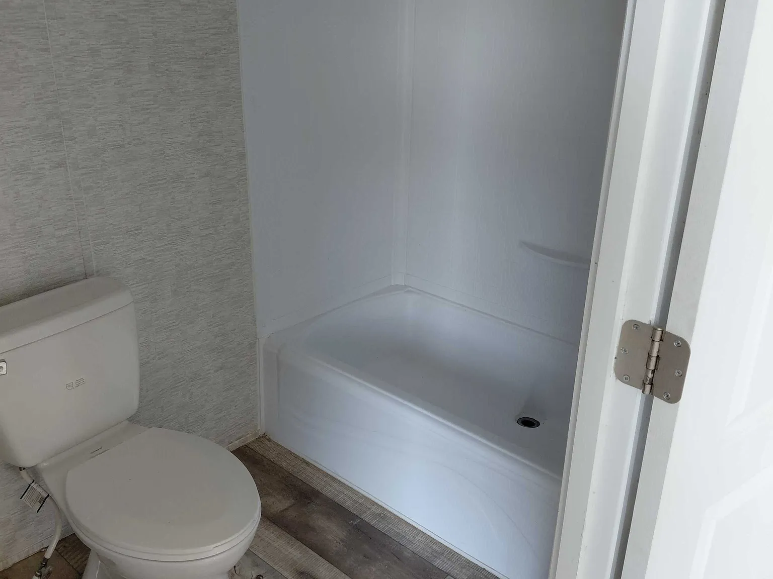 3 bed, $1,149 — Photo 4