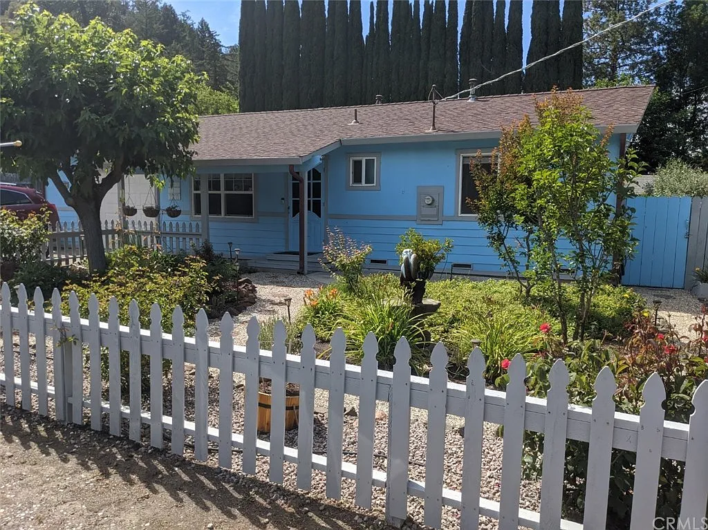 9887 Irvine Ave photo 1