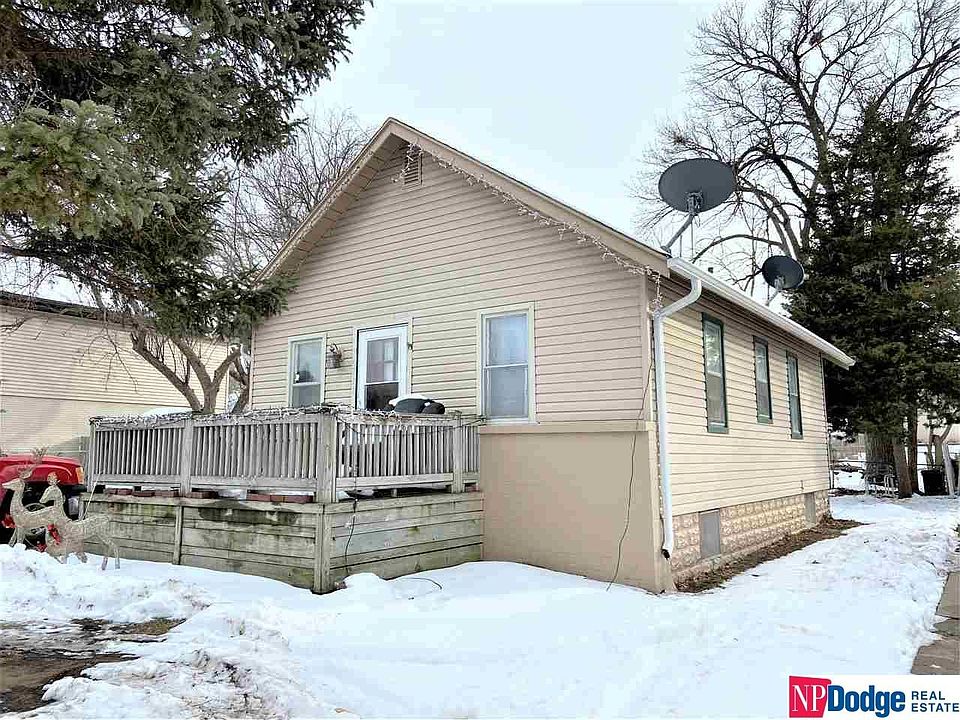 2nd image of 4711 P St