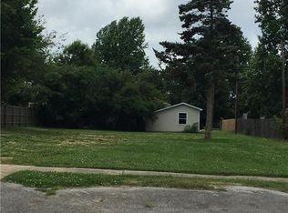 406 S Blair St, Springdale, AR 72764