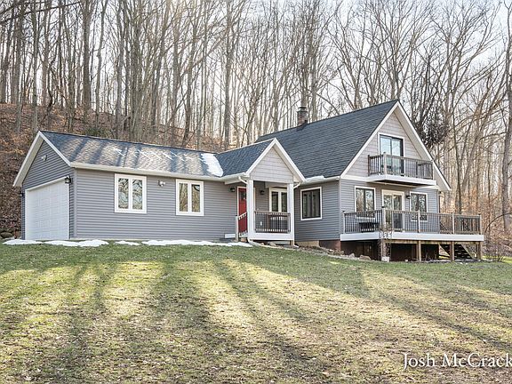 4th image of 11712 Grand River Dr SE