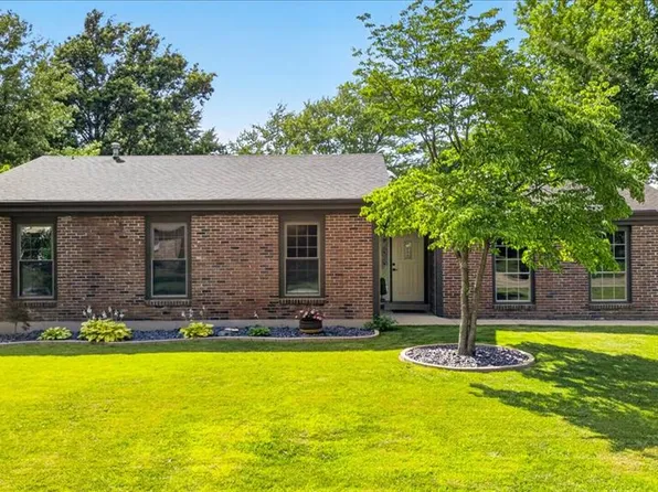 1327 Brandywine Ln, Saint Peters, MO 63376