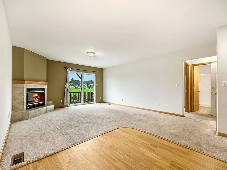 90560 Logan Rd ~ Meiners 26-0215DME01 — Photo 11