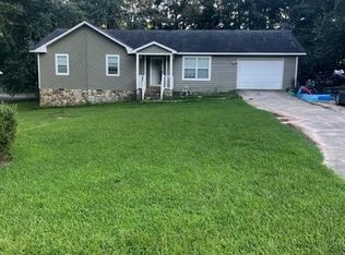 103 S Circle Dr, Ellenwood, GA