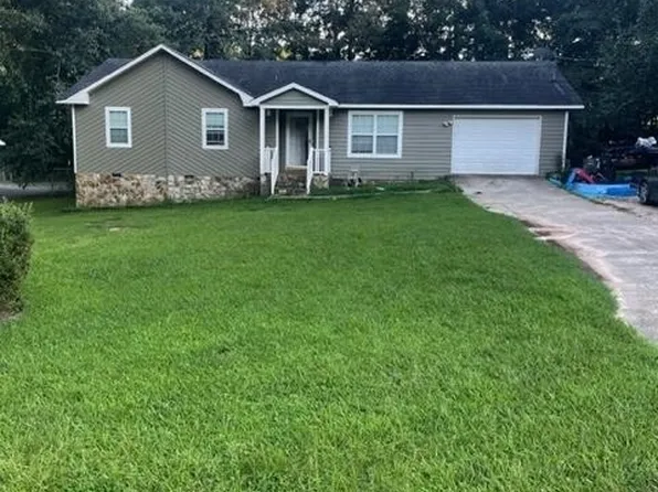 103 S Circle Dr, Ellenwood, GA 30294